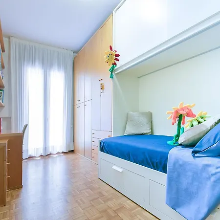 Queen Isabel شقة *