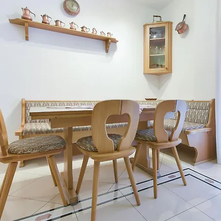 Queen Isabel * ميستر