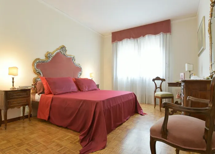 Queen Isabel Apartmán Mestre